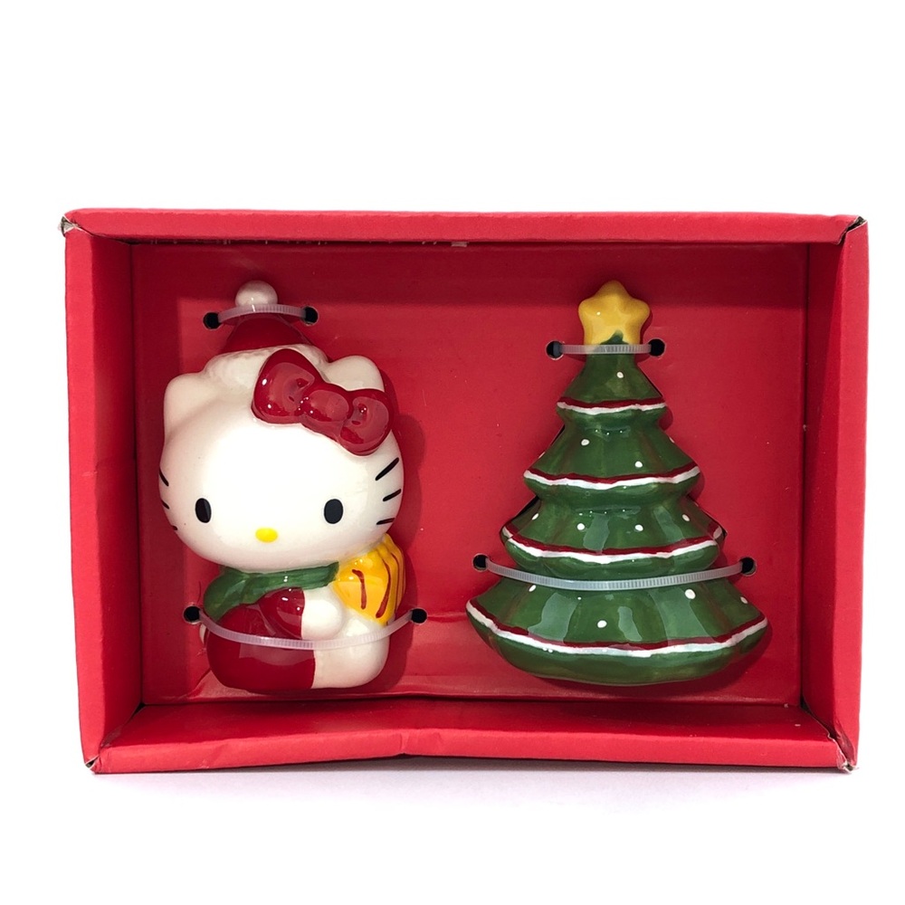 Hello Kitty Sanrio Hand Painted Ceramic Christmas Tree Salt and Pepper Pair Set